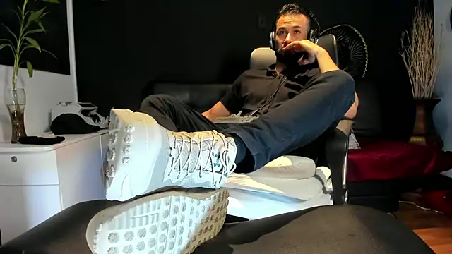 alessandro wye online show from October 27, 2025, 5:30 am