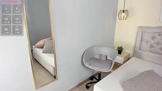 escarleth   online show from March 7, 2026, 1:49 pm