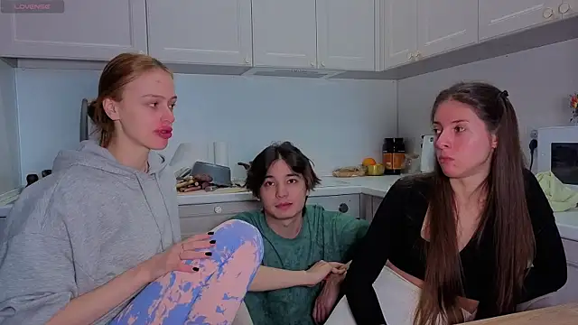 fcjuicy pussy online show from January 8, 2026, 11:38 am