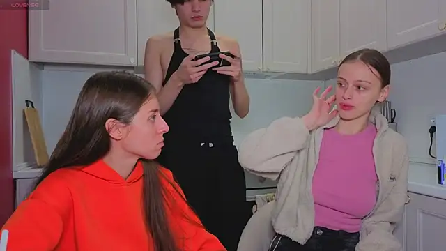 fcjuicy pussy online show from December 1, 2025, 9:21 am