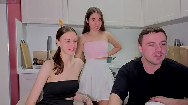 fcjuicy pussy online show from November 9, 2025, 11:25 am