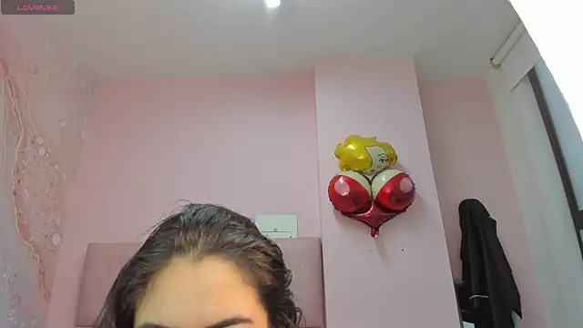 Snapshot of soyzarahtorres chatting on September 17, 2025, 9:39 pm soyzarahtorres online show from September 17, 2025, 9:39 pm