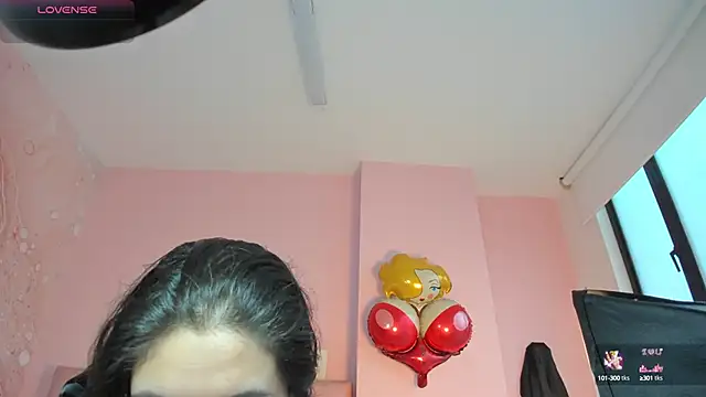 Snapshot of soyzarahtorres chatting on October 5, 2025, 10:11 pm soyzarahtorres online show from October 5, 2025, 10:11 pm