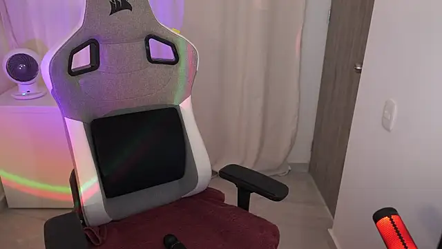 Snapshot of anyacutex chatting on September 30, 2025, 7:53 pm anyacutex online show from September 30, 2025, 7:53 pm