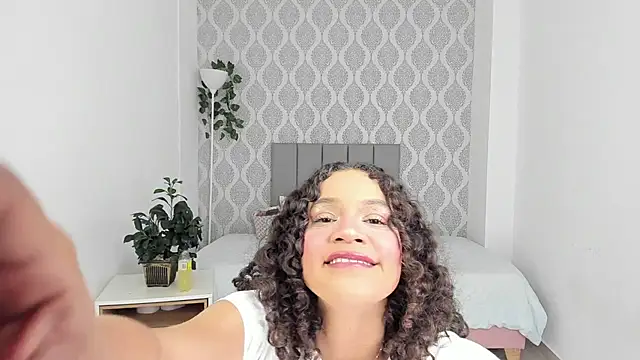 Snapshot of Keni_malf chatting on March 14, 2025, 9:35 am Keni malf online show from March 14, 2025, 9:35 am