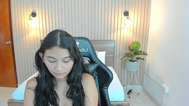 Snapshot of melody_flowers chatting on February 6, 2025, 3:20 pm melody flowers online show from February 6, 2025, 3:20 pm