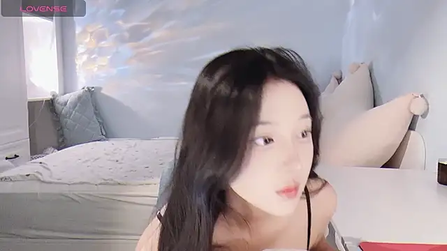 -Tilana- online show from April 12, 2026, 4:21 pm