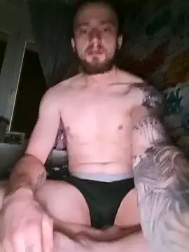 wariacik0024 online show from April 8, 2026, 8:54 pm