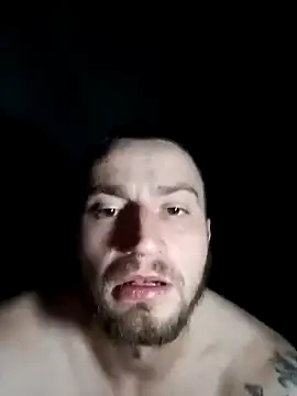 wariacik0024 online show from November 26, 2025, 1:16 am