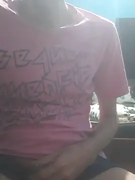 hugosafado333 online show from September 10, 2025, 5:39 am