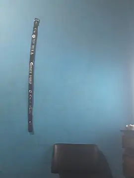 hugosafado333 online show from December 15, 2025, 3:23 am