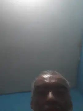 hugosafado333 online show from November 6, 2025, 2:04 am