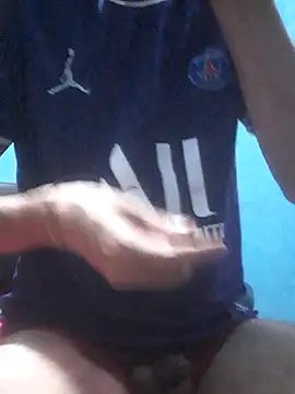 hugosafado333 online show from November 7, 2025, 6:51 am