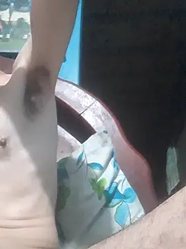 hugosafado333 online show from October 9, 2025, 2:23 am