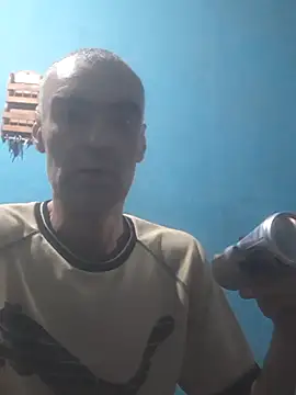 hugosafado333 online show from October 14, 2025, 2:56 am