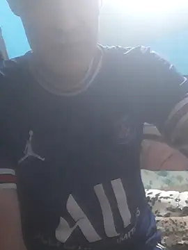 hugosafado333 online show from October 11, 2025, 10:44 pm