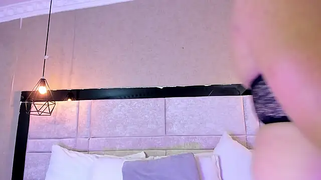 Snapshot of kimCosseyy chatting on November 5, 2025, 2:58 am kimCosseyy online show from November 5, 2025, 2:58 am