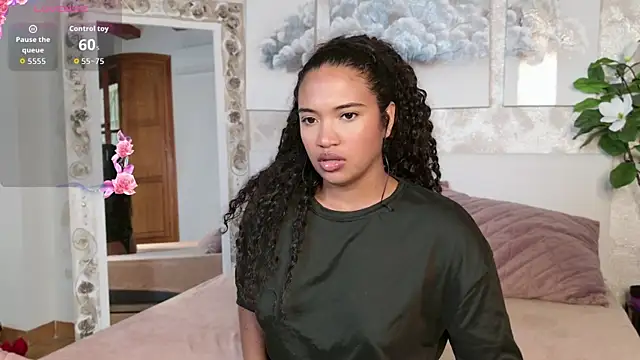 Snapshot of MilaTeenX chatting on September 12, 2025, 7:08 am MilaTeenX online show from September 12, 2025, 7:08 am