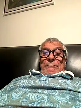 4n4l1zz4m1 online show from October 9, 2025, 5:46 pm