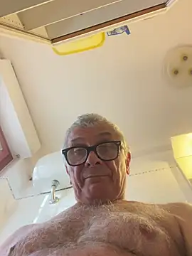 4n4l1zz4m1 online show from March 3, 2025, 3:54 pm