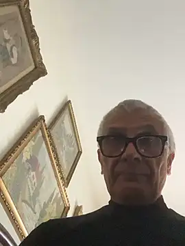 4n4l1zz4m1 online show from April 8, 2026, 3:24 pm