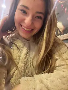 GraceCarther online show from February 17, 2025, 12:22 am