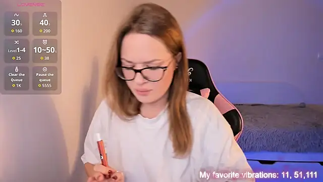 Snapshot of ami_amour_ chatting on November 29, 2025, 4:29 pm ami amour online show from November 29, 2025, 4:29 pm