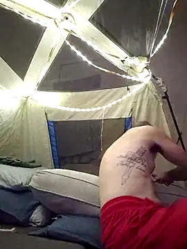 Snapshot of lit702 chatting on October 18, 2025, 10:50 am lit702 online show from October 18, 2025, 10:50 am