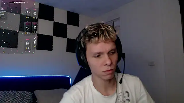 Snapshot of bryamado69 chatting on September 24, 2025, 1:13 am bryamado69 online show from September 24, 2025, 1:13 am