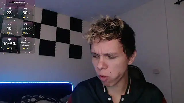 Snapshot of bryamado69 chatting on October 14, 2025, 2:12 am bryamado69 online show from October 14, 2025, 2:12 am