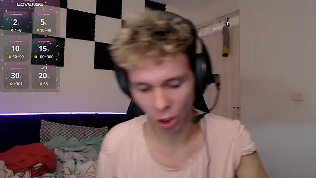 Snapshot of bryamado69 chatting on October 5, 2025, 7:48 pm bryamado69 online show from October 5, 2025, 7:48 pm