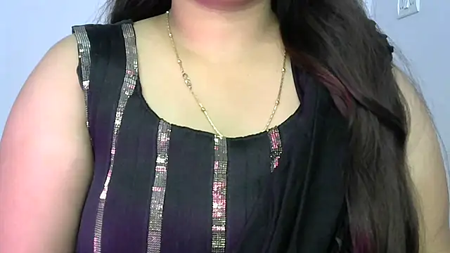 Snapshot of Cute-Ayesha chatting on October 15, 2025, 5:32 pm Cute-Ayesha online show from October 15, 2025, 5:32 pm