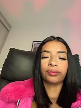 Laura fernandezII online show from February 19, 2026, 3:20 pm