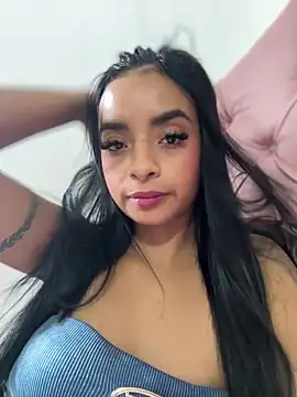 Snapshot of Laura_fernandezII chatting on February 25, 2025, 9:15 pm Laura fernandezII online show from February 25, 2025, 9:15 pm