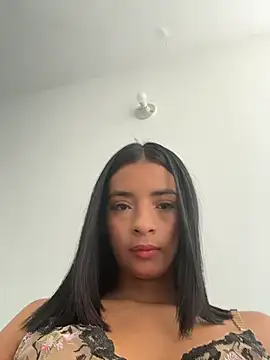 Laura fernandezII online show from February 28, 2026, 2:50 pm