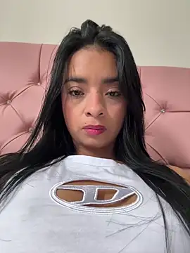 Snapshot of Laura_fernandezII chatting on March 10, 2025, 2:26 pm Laura fernandezII online show from March 10, 2025, 2:26 pm