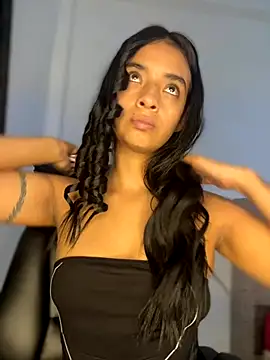 Snapshot of Laura_fernandezII chatting on October 16, 2025, 5:21 pm Laura fernandezII online show from October 16, 2025, 5:21 pm