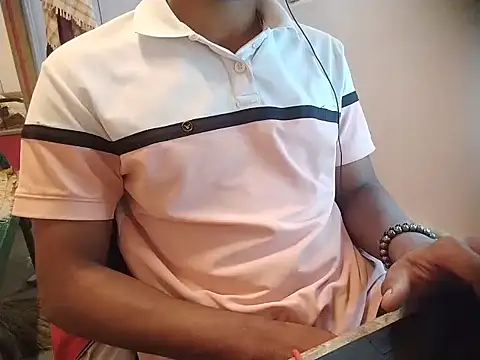 Snapshot of vicky0805 chatting on December 2, 2025, 8:05 am vicky0805 online show from December 2, 2025, 8:05 am