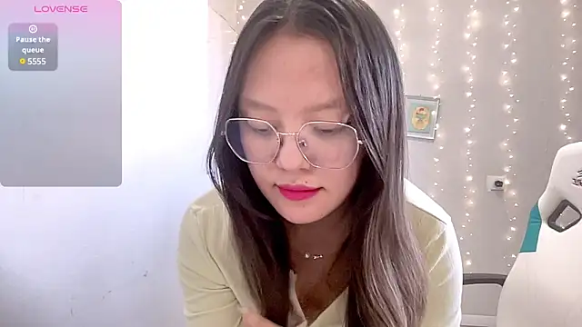 Risalynn online show from March 18, 2025, 7:55 am