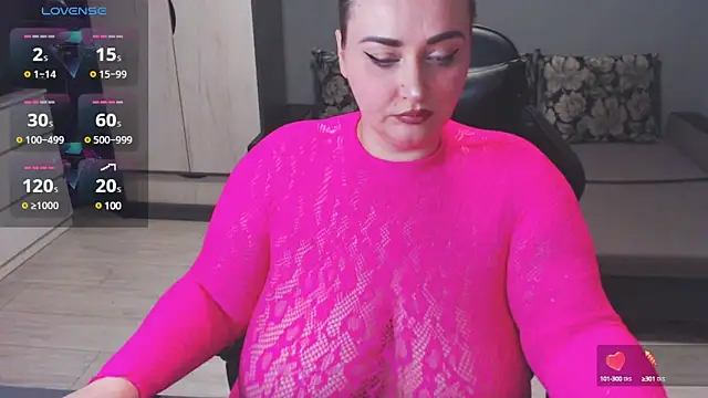 Snapshot of anna_claire chatting on February 17, 2025, 9:00 pm anna claire online show from February 17, 2025, 9:00 pm
