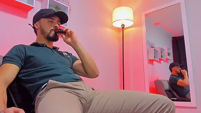 Snapshot of MAXIMUS_MASTE3 chatting on November 30, 2025, 3:07 am MAXIMUS MASTE3 online show from November 30, 2025, 3:07 am