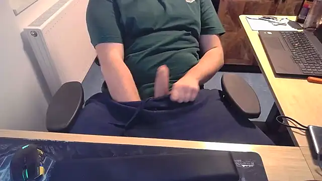 Snapshot of Currycake chatting on December 5, 2025, 3:10 pm Currycake online show from December 5, 2025, 3:10 pm