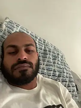 islandvybee55 online show from January 12, 2025, 8:36 pm