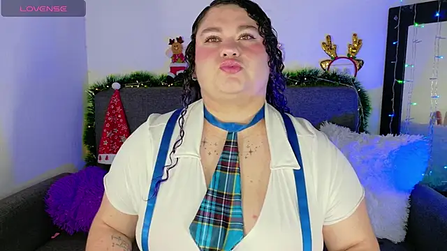 Snapshot of lunitaa0 chatting on December 13, 2025, 11:44 pm lunitaa0 online show from December 13, 2025, 11:44 pm