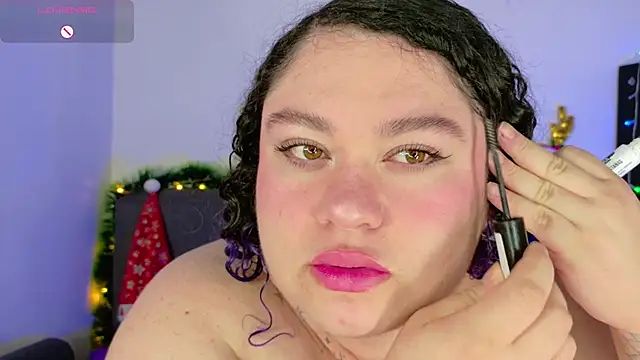 Snapshot of lunitaa0 chatting on December 15, 2025, 4:07 am lunitaa0 online show from December 15, 2025, 4:07 am