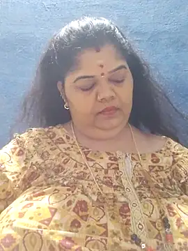 Snapshot of tamilthanushri chatting on May 19, 2026, 6:20 am tamilthanushri online show from May 19, 2026, 6:20 am