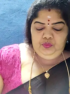 Snapshot of tamilthanushri chatting on February 7, 2026, 7:38 am tamilthanushri online show from February 7, 2026, 7:38 am