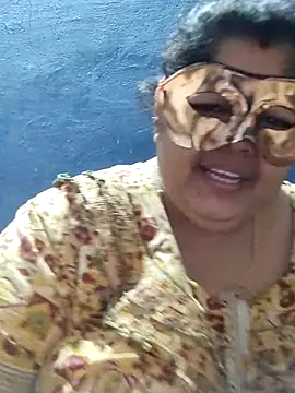 Snapshot of tamilthanushri chatting on February 11, 2026, 11:10 am tamilthanushri online show from February 11, 2026, 11:10 am