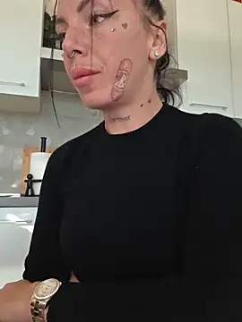 Snapshot of cicciolina chatting on November 8, 2025, 12:42 pm cicciolina online show from November 8, 2025, 12:42 pm