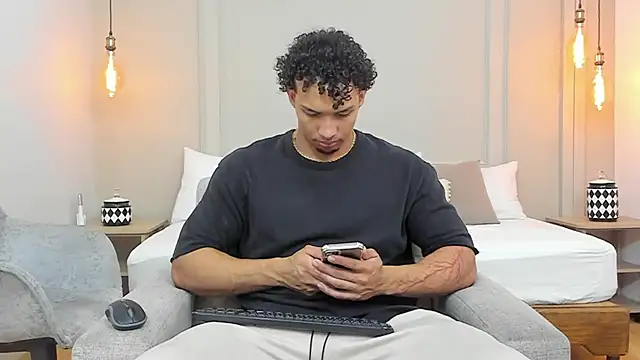 Snapshot of Dominick_star chatting on February 7, 2025, 4:06 am Dominick star online show from February 7, 2025, 4:06 am